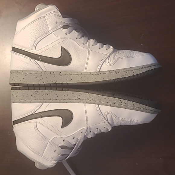 Jordan 1 mid white/black/grey pepper - Picture 3 of 7